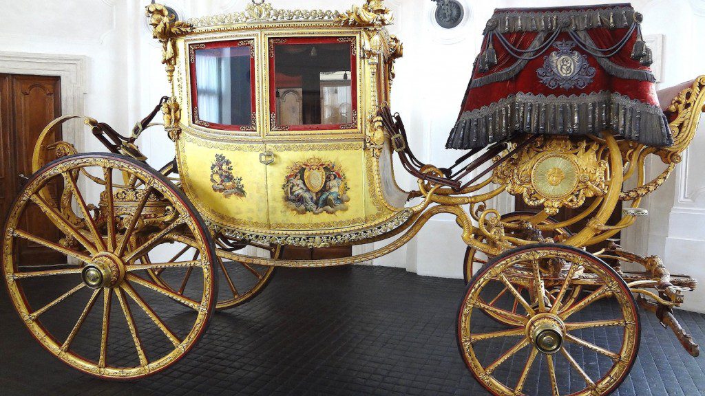 Savoy Royalty Carriage